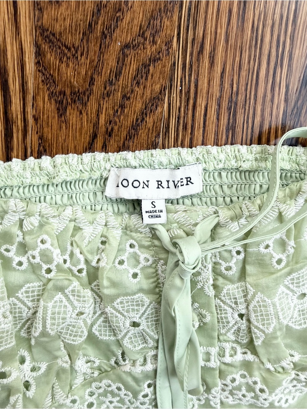 Moon River Women's Eyelet Peplum Button Sage Cottage Core Tank Top - Picture 3 of 4